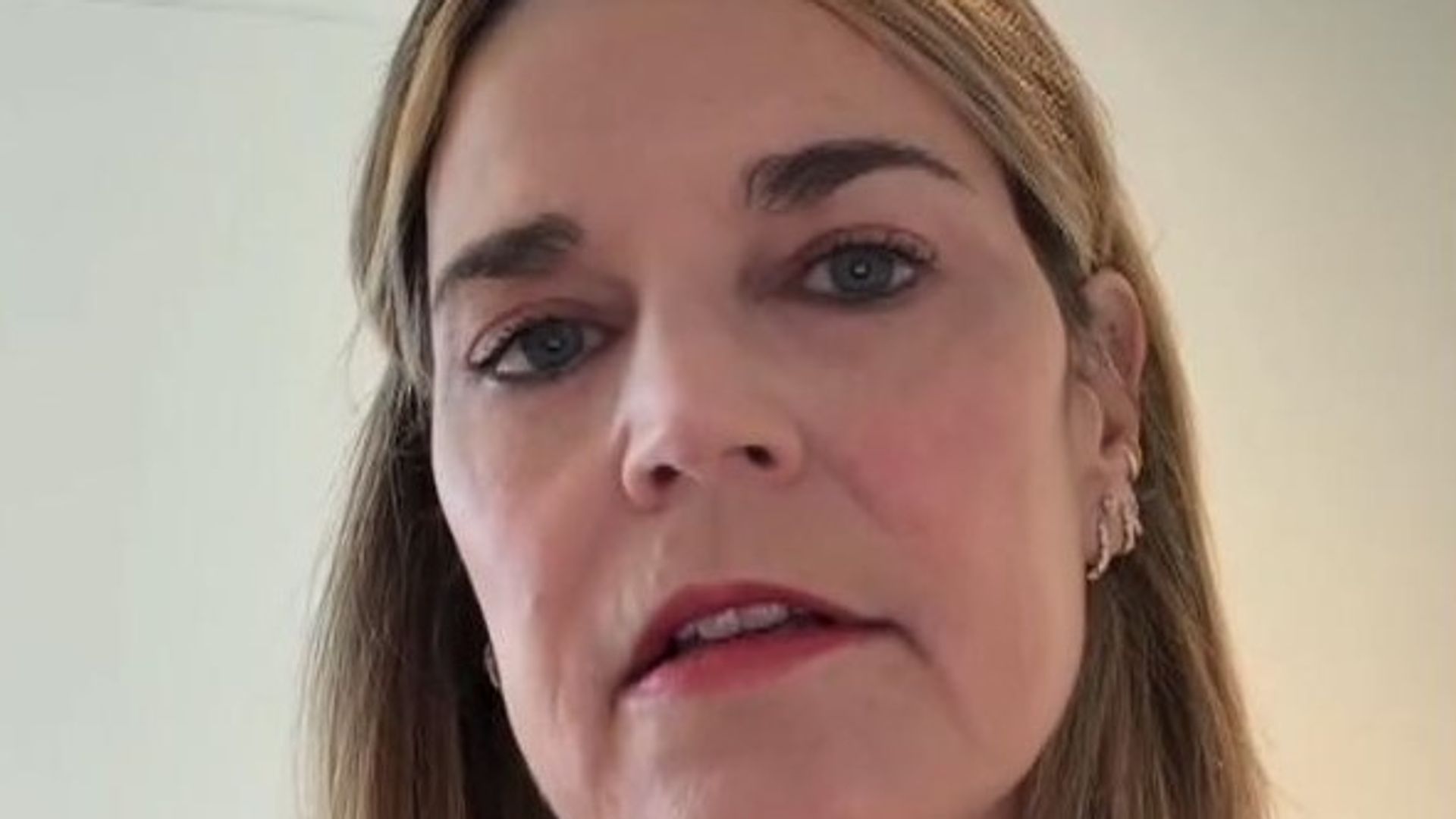 US TV star at ‘hour of desperation’ for missing mother as ransom deadline looms