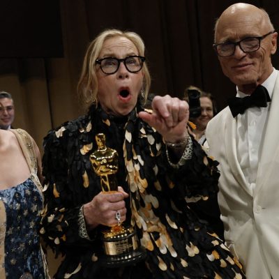 Standing ovations, party plans and media bingo: Inside the Oscars winners’ room
